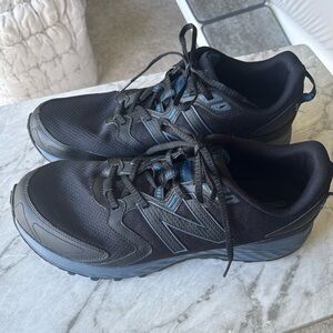 NWOT NEW BALANCE Men's 410 Trail Black Athletic Shoes size 13